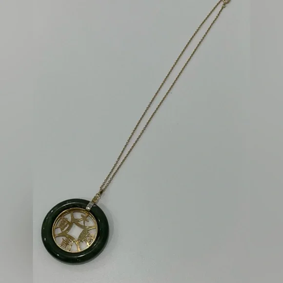 JADEITE Green and Gold-Tone Pendant - Picture 9 of 11